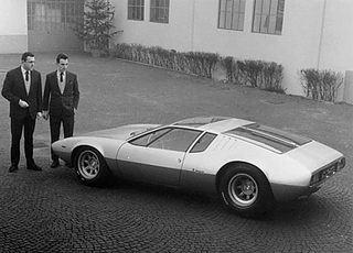 Illustration for article titled The De Tomaso Mangusta is The Bee’s Knees